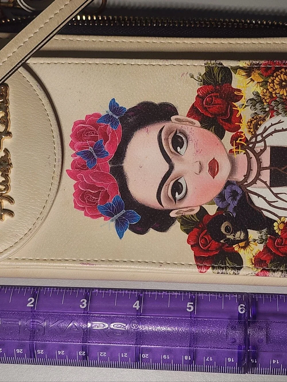 Frida Kahlo Cartoon Collection Cellphone Purse Wallet slightly Used
